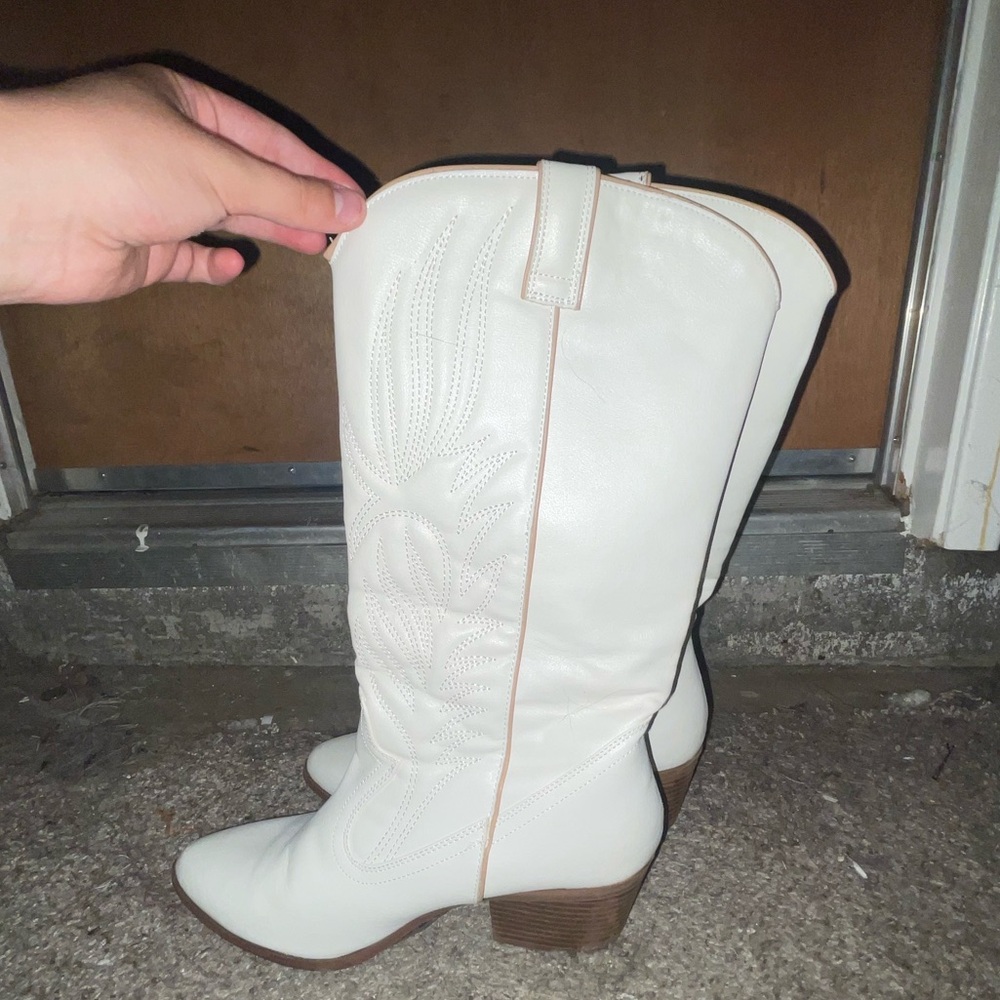 David’s bridal white cowboy boots